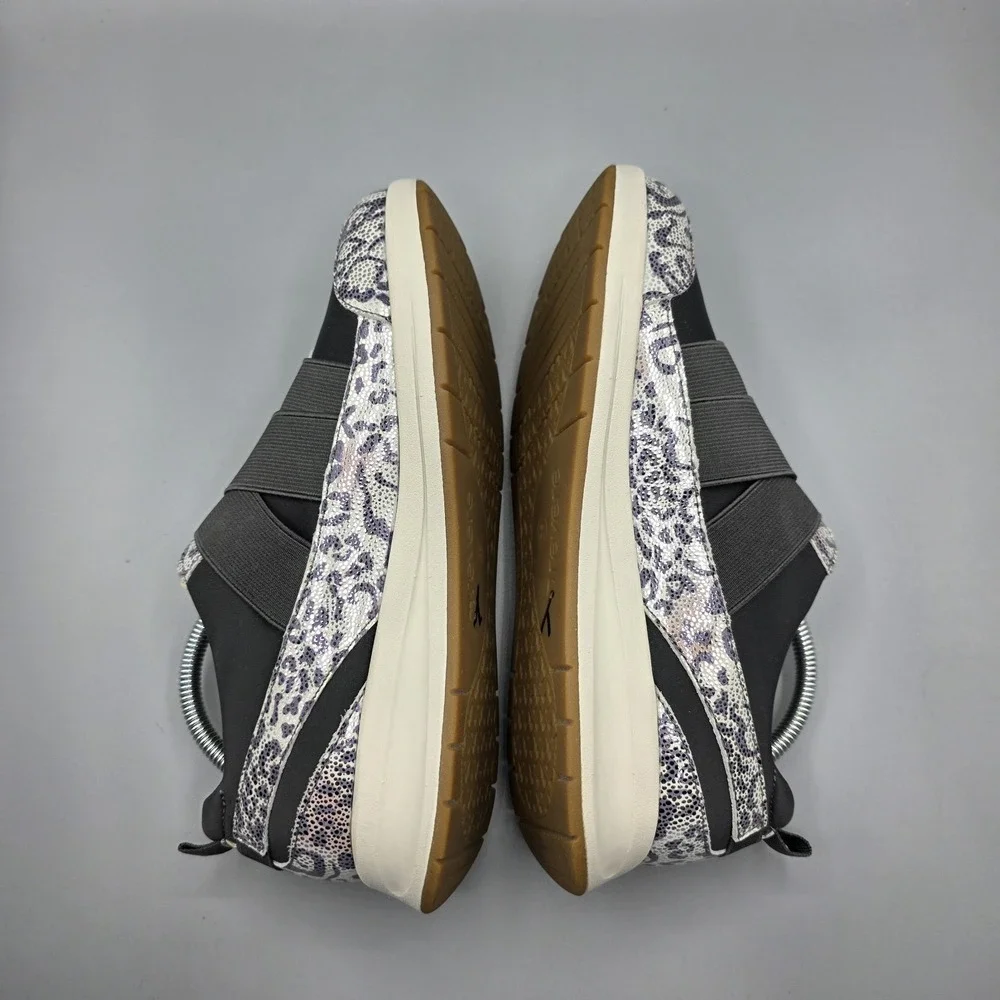 Revere Virginia Sneakers Womens 7 Silver‎ Gray Leather Leopard Slip On Shoes